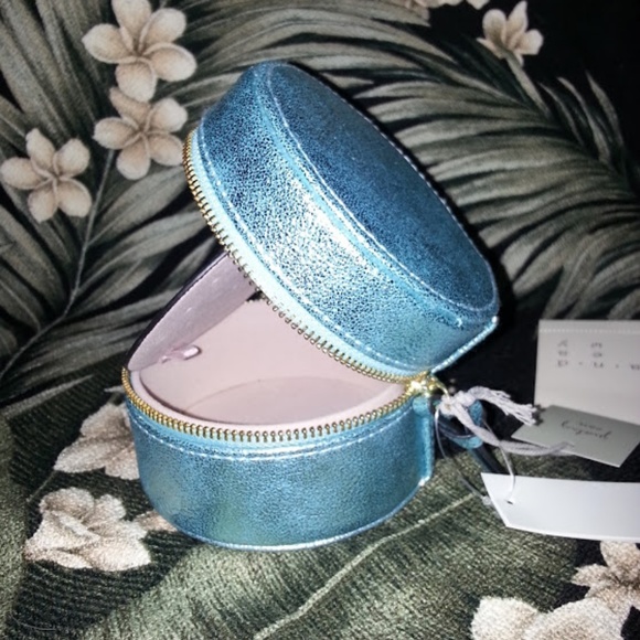 NWT Mini Blue Jewelry Case - Picture 4 of 6